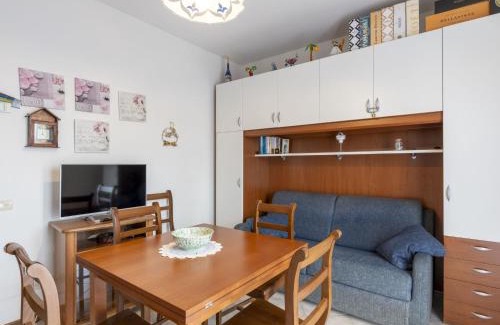Diano San Pietro Apartamento | Apartment Francesca by Interhome