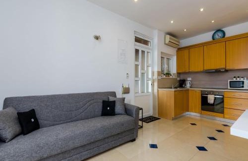 Stikovica Apartamento | Apartment Franceska -Two-Bedroom Apartment with Terrace and Sea View