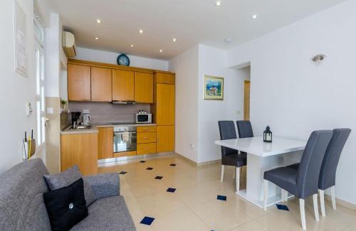 Stikovica Apartamento | Apartment Franceska -Two-Bedroom Apartment with Terrace and Sea View