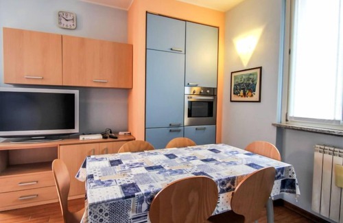 Porto Ceresio Apartamento | Apartamento Franco by Interhome