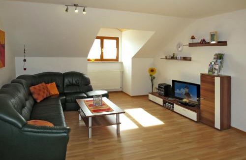 March Apartamento | Apartment Freisinger-2 by Interhome