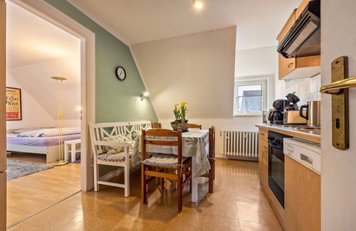 Lemgo Apartamento | Apartamento 'Freundliche Ferienwohnung In Lemgo' con jardín compartido y Wi-Fi