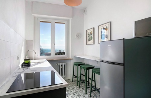 Marina di Andora Apartamento | Apartamento 'Fronte Mare - Marina Di Andora' con balcón, Wi-Fi y aire acondicionado
