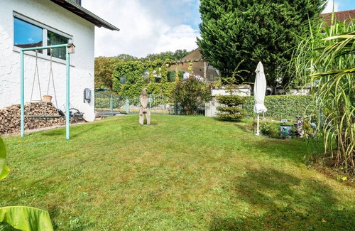 Neunkirchen Apartamento | Apartamento 'Gästehaus Marlies - Wohnung C' con terraza privada y jardín compartido