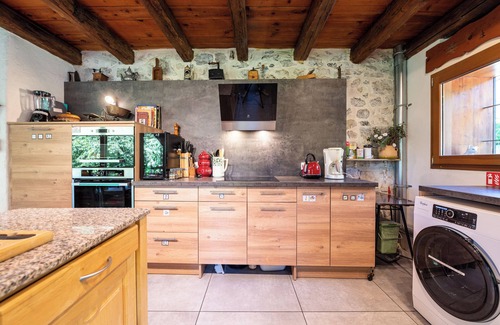Giez Apartamento | Apartamento 'Gîte Chapô Julô - L'originel' con vistas a las montañas, terraza privada y Wi-Fi