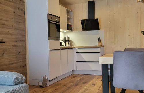 Bischofswiesen Apartamento | Apartment GöllGlück, 40 m², 1-2 pers., bedroom, living room, shower/WC, terrace