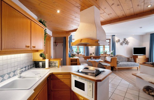 Mittenwald Apartamento | Apartamento 'Gebirgsveilchen Nr 7' con vistas a la montaña, jardín compartido y Wi-Fi