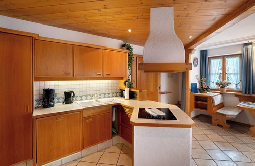 Mittenwald Apartamento | Apartamento 'Gebirgsveilchen Nr 7' con vistas a la montaña, jardín compartido y Wi-Fi