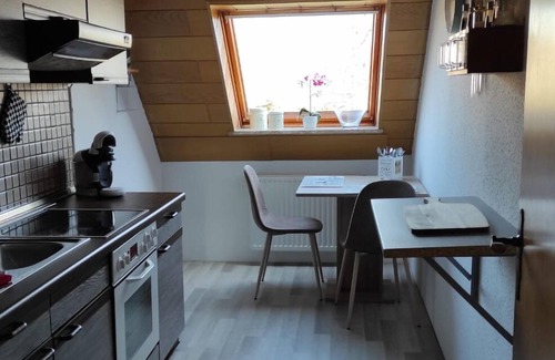 Osteel Apartamento | Apartamento 'Gemütliche Ferienwohnung' con balcón