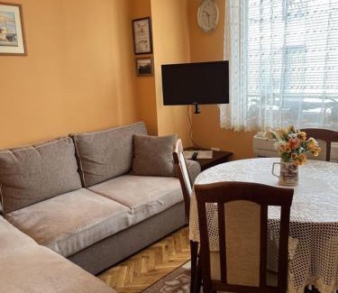 Old Town Apartamento | Apartment Geni