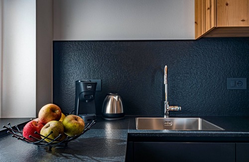 Cavedago Apartamento | Apartamento 'Genzianella' con vistas a la montaña, Wi-Fi y aire acondicionado