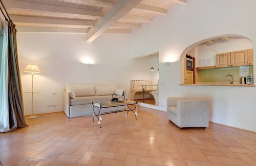 Puegnago del Garda Apartamento | Apartamento 'Giada' con piscina compartida, Wi-Fi y aire acondicionado
