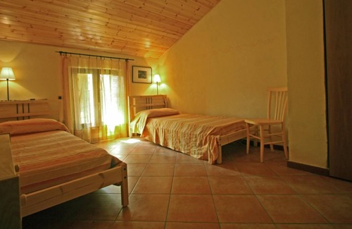 Cagli Apartamento | Apartment Giallo 8 - Tres Habitaciones Piso, Capacidad 8
