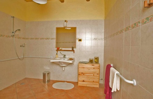 Cagli Apartamento | Apartment Giallo 8 - Tres Habitaciones Piso, Capacidad 8
