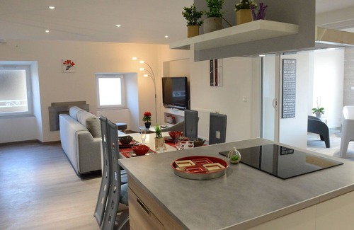 Samoyas Apartamento | Apartamento 'Gîte De Laphine' con vistas a la montaña, terraza privada y Wi-Fi