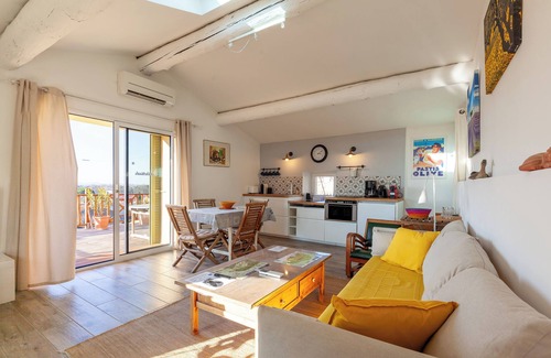 Mallemort Apartamento | Apartamento 'Gîte Durance' con vistas a la montaña, Wi-Fi y aire acondicionado