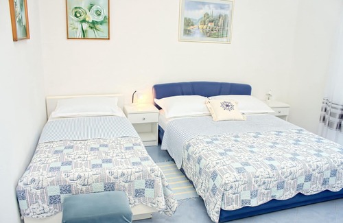 Zivogosce Apartamento | Apartment Gojko - 50 m from the beach: R4(3) - Zivogosce, Riviera Makarska, Croatia