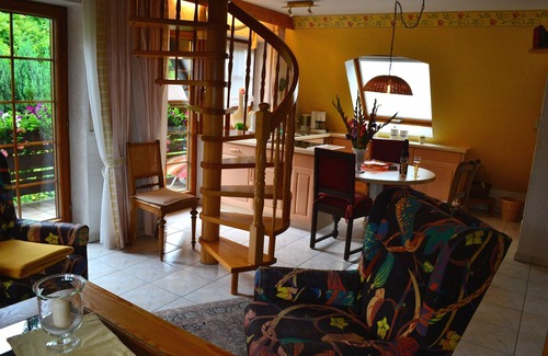 Sasbachwalden Apartamento | Apartamento 'Goldammer' con vistas a la montaña, terraza compartida y Wi-Fi
