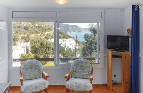 Salionc Apartamento | Apartamento 'Goleta' cerca del mar con balcón y Wi-Fi