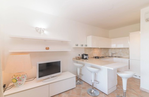 Baia Caddinas Apartamento | Apartamento 'Golfo Aranci - Gli Orizzonti 26' con vistas al mar, terraza y aire acondicionado