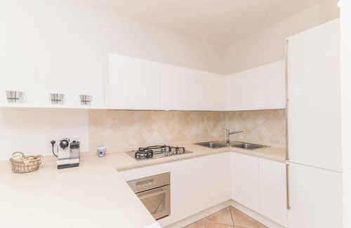 Baia Caddinas Apartamento | Apartamento 'Golfo Aranci - Gli Orizzonti 26' con vistas al mar, terraza y aire acondicionado