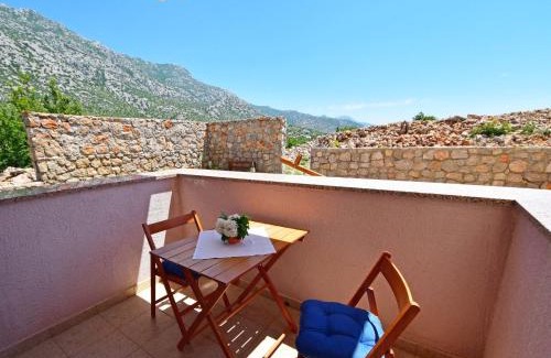 Cesarica Apartamento | Apartment Golub-1 by Interhome