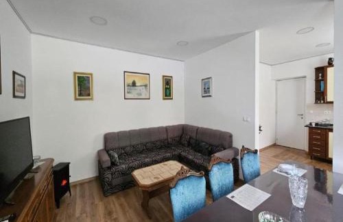 Municipality of Gracac Apartamento | Apartment Gracac - Two Bedroom Apartment with Terrace