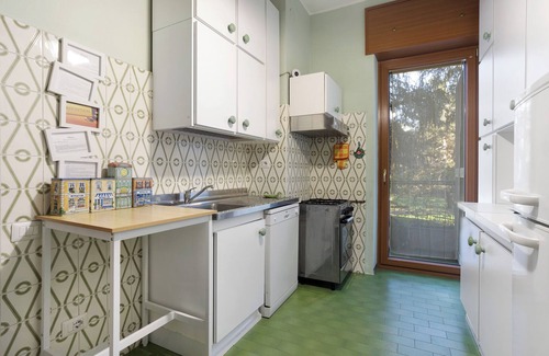 Lampugnano Apartamento | Apartamento 'Green House' con terraza privada, jardín compartido y Wi-Fi