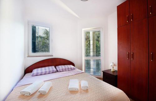 Sveti Stefan Apartamento | Apartment Green