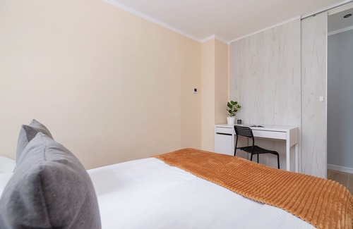 Podgorze Apartamento | Apartment Gromadzka With A/C by Renters