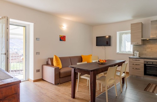 Novate Mezzola Apartamento | Apartamento Gruf by Interhome