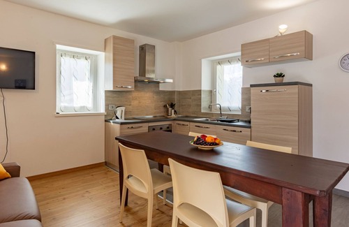Novate Mezzola Apartamento | Apartamento Gruf by Interhome