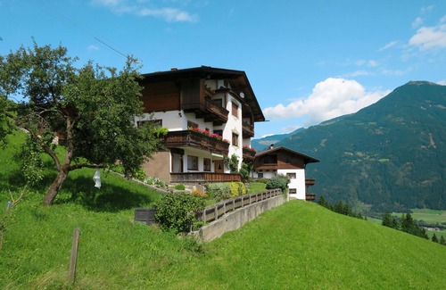 Ried im Zillertal Apartamento | Apartamento Häuser by Interhome