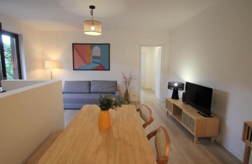 Porto Valtravaglia Apartamento | Apartment Haridian by Interhome