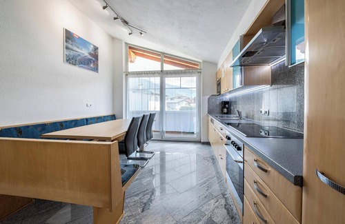 Ried im Zillertal Apartamento | Apartamento 'Haus Rudi' con vistas a la montaña, balcón y Wi-Fi