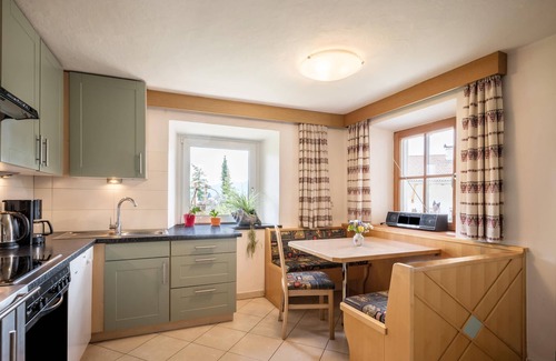 Maranza Apartamento | Pet-friendly Apartment Haus Adler with Mountain View, Wi-Fi, Garden, Balcony & BBQ