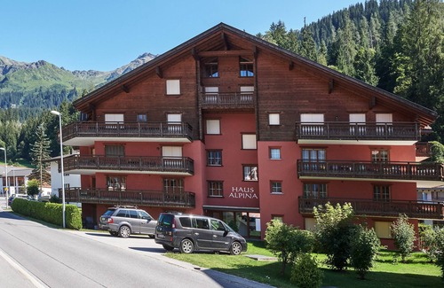 Klosters-Serneus Apartamento | Apartamento 'Haus Alpina' con Wi-Fi