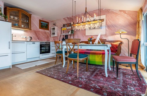 Muellheim Apartamento | Apartamento 'Haus der Malerin Wolke Zwei' con vistas a la montaña, terraza compartida y Wi-Fi