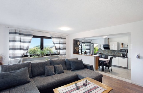 Heringhausen Apartamento | Apartamento "Haus Elena Wohnung 7B" con vistas a la montaña, aire acondicionado