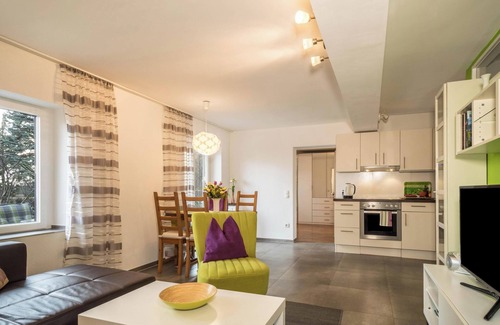 Kressbronn Apartamento | Apartamento "Haus Gigglberger" con Lago Con vistas al lago y a la montaña, Terraza