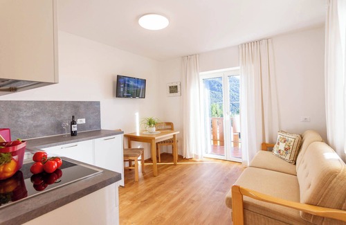 Castelrotto Apartamento | Apartamento "Haus Lohengrin - Ferienwohnung 1" con vistas a la montaña