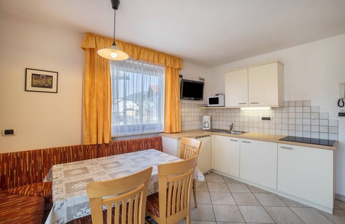 Pfalzen Apartamento | Apartamento 'Haus Rieder Paul 1' con vistas a la montaña, terraza compartida y Wi-Fi