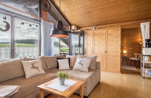 Stiefenhofen Apartamento | Apartamento "Haus Sonnenhang 3" con vistas a la montaña, jardín y Wi-Fi