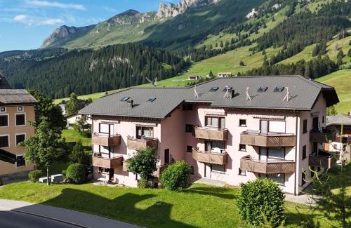 Parpan Apartamento | Apartment Haus Sunneschy Whg- 202 by Interhome