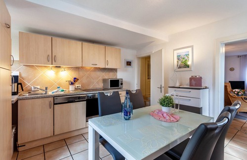 Arnsberg Apartamento | Apartamento 'Haus Ute' con terraza privada, jardín privado y Wi-Fi