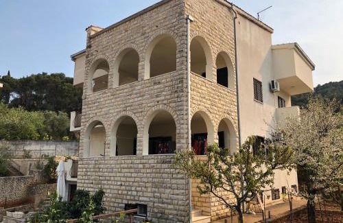 Slatine Apartamento | Apartment Heaven