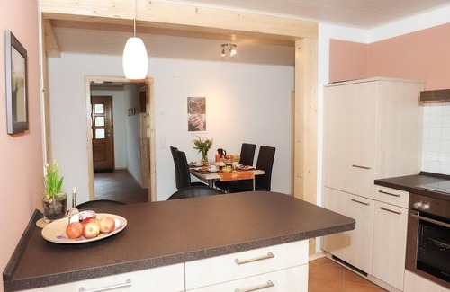 Oberkirch Apartamento | Apartamento 'Heidelbeere' con vistas a la montaña, terraza privada y Wi-Fi