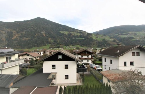 Ried im Zillertal Apartamento | Apartamento Heidi by Interhome