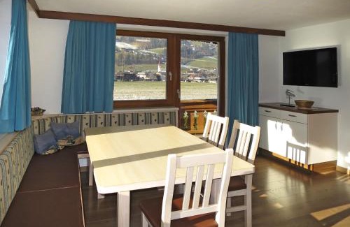 Ramsau im Zillertal Apartamento | Apartment Heisenhaus-1 by Interhome
