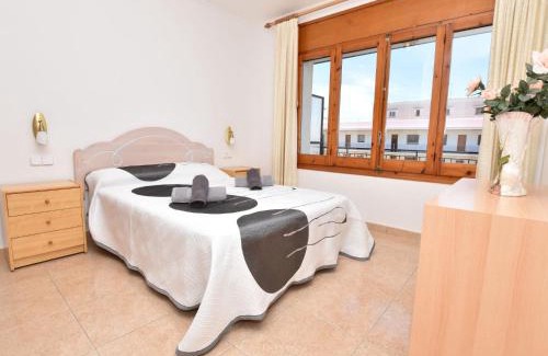 Torredembarra Apartamento | Apartment Helen by Interhome